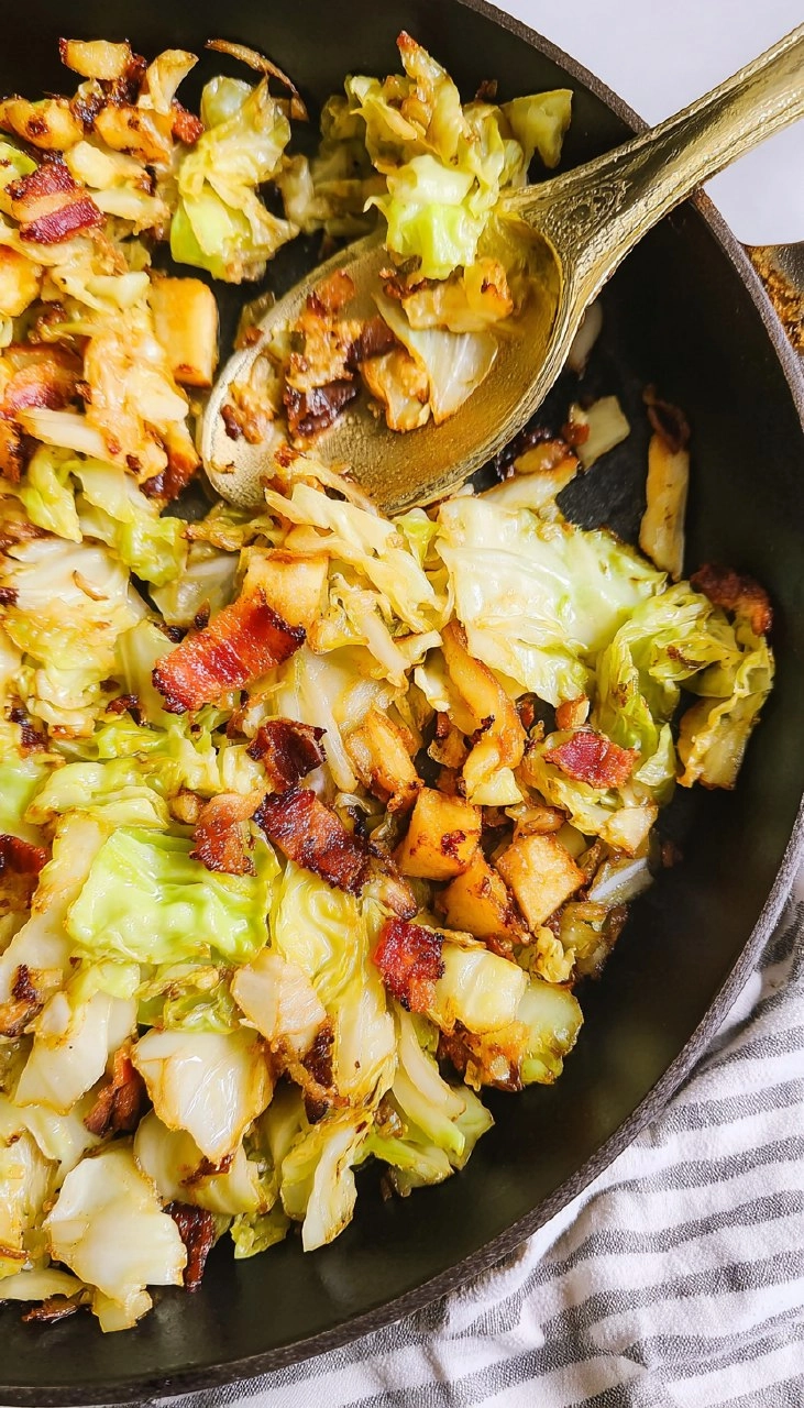 Sautéed Savoy Cabbage (with Bacon) 75 Sautéed Savoy Cabbage (with Bacon)